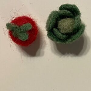 Tomato & lettuce, needle-felted 100% wool brooch, +/- 1” each Handcrafted